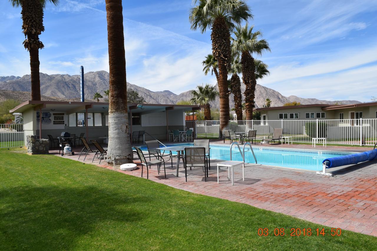 Stanlunds Inn And Suites Borrego Springs Exterior photo